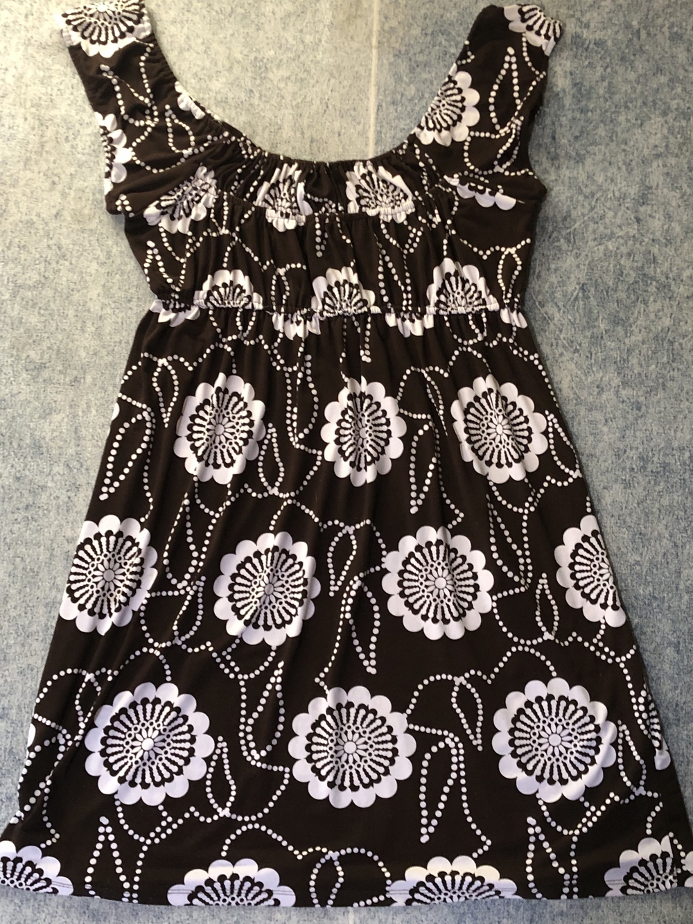 STUDIO AMELIA Brown and White Floral Empire Midi Dress
